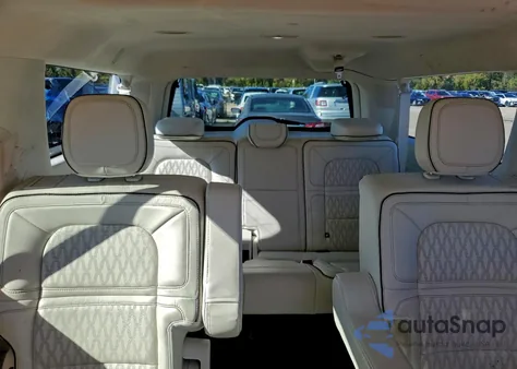 2019 Lincoln Navigator L Black Label z USA, uszkodzony, nr VIN 5LMJJ3TT3KEL22865